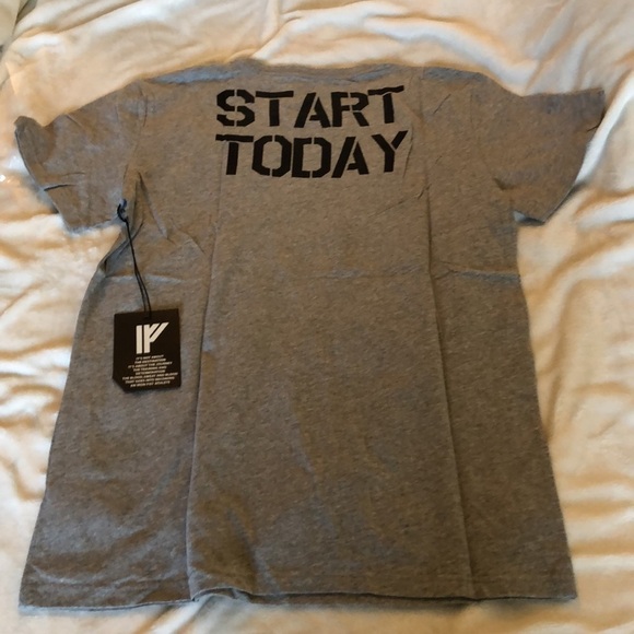 Iron Fist Kettle Bell Reactive Tee, size M NWT - Picture 6 of 7